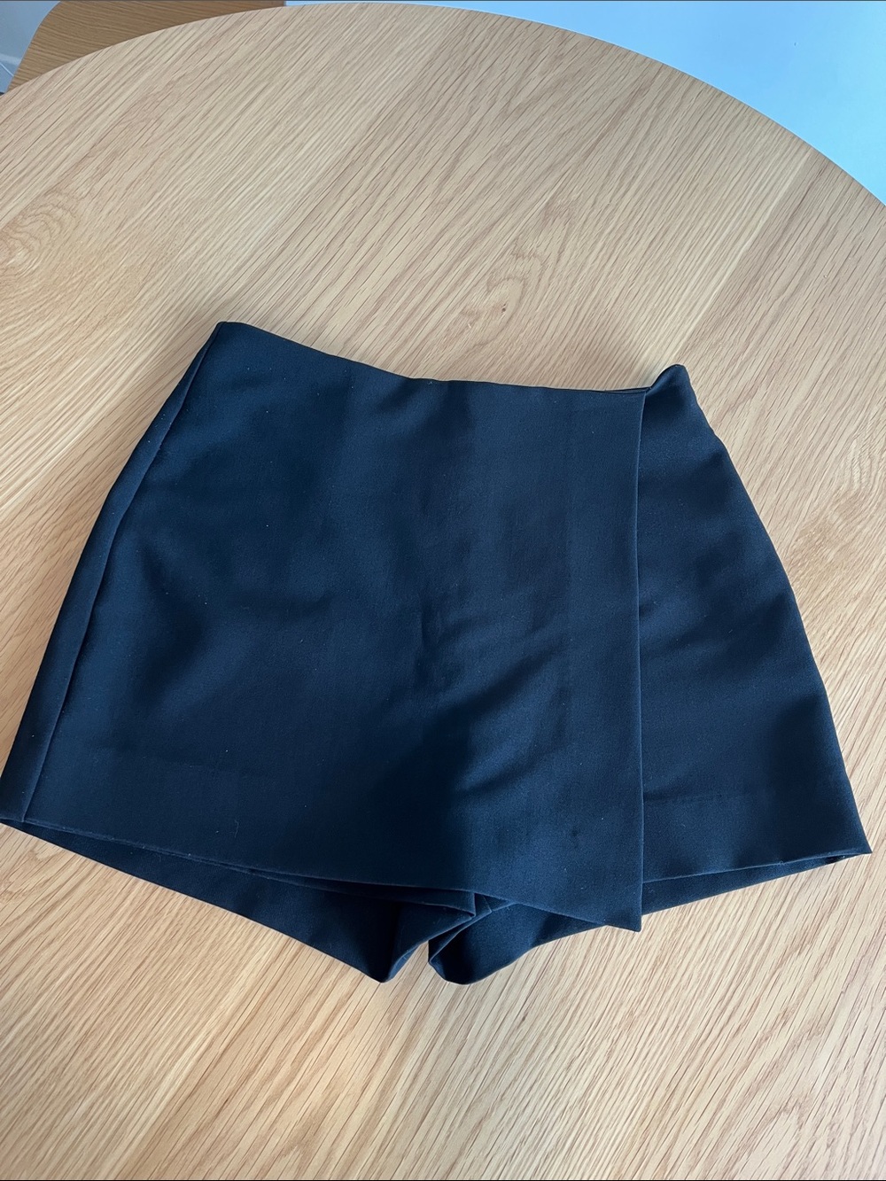 Simons - Icône - black skort - size small
